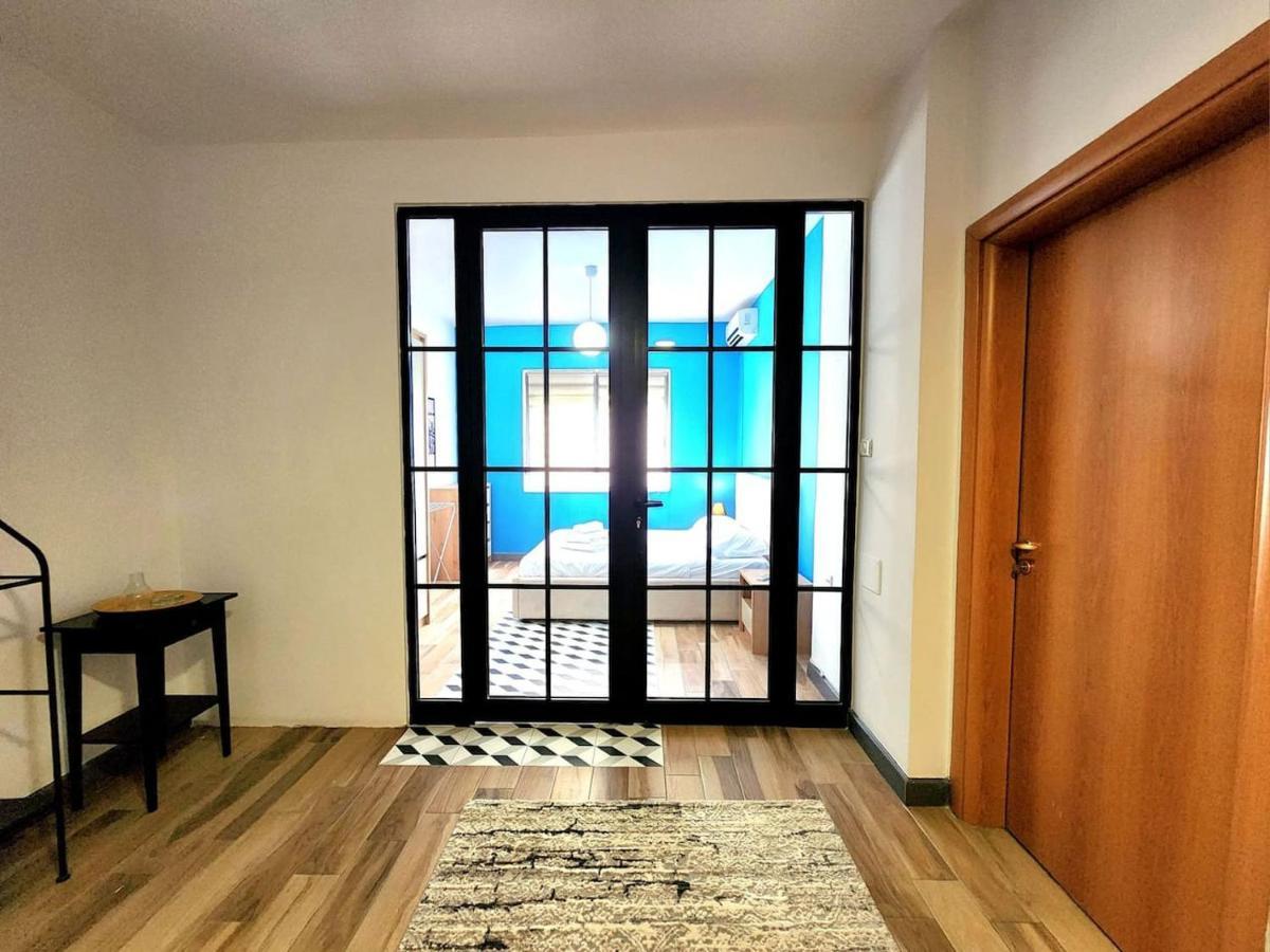 Turqoise Flat In City Center With 24H Self Check In ティラナ エクステリア 写真